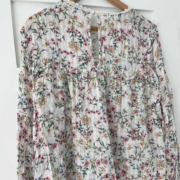 Olivaceous floral blouse - Picture 3 of 3